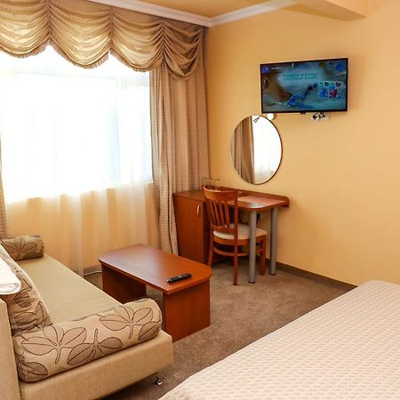 Kŭrdzhali Hotel Bulgaria מראה חיצוני תמונה