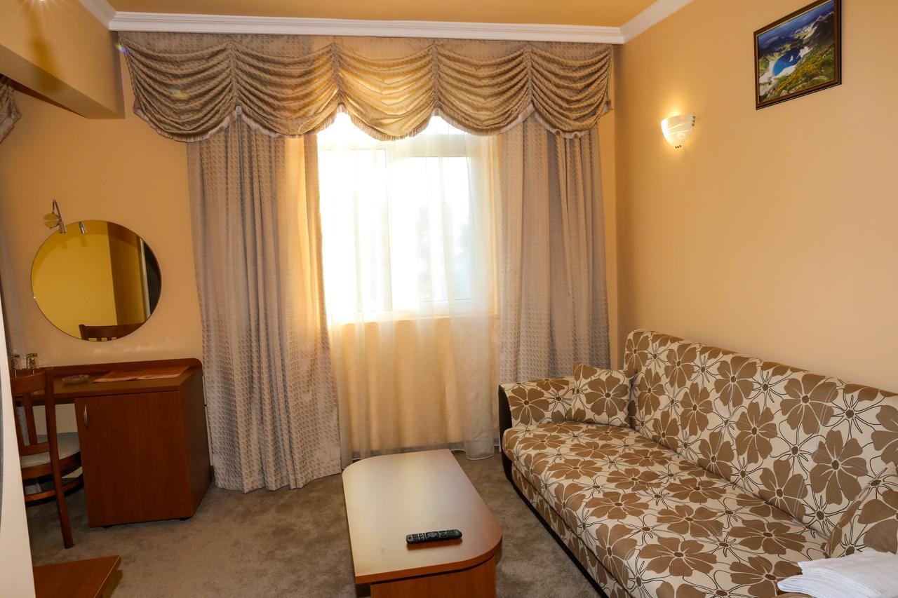 Kŭrdzhali Hotel Bulgaria מראה חיצוני תמונה
