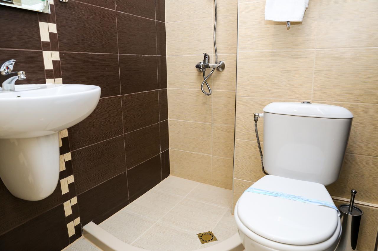 Kŭrdzhali Hotel Bulgaria מראה חיצוני תמונה